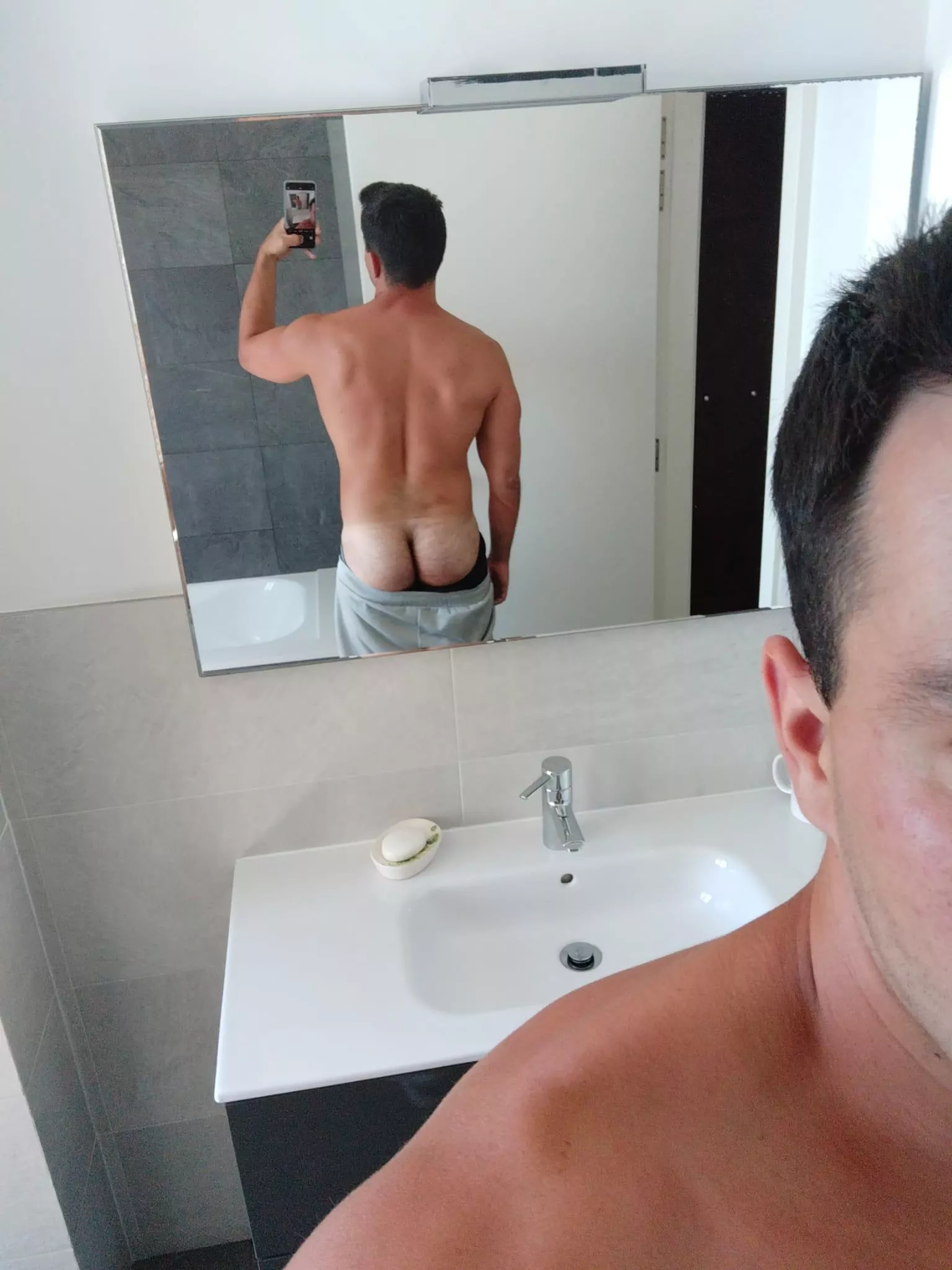 Should I tan my butt as well or is the contrast okay? 🤔 posted by David_wildbro