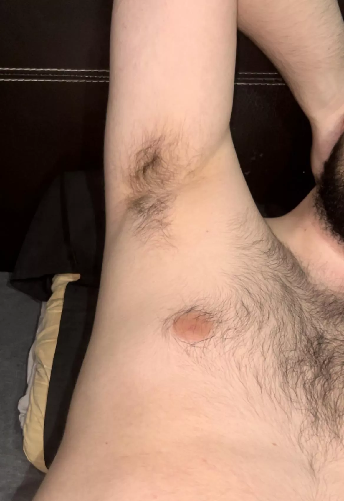 You like musky alpha scent??💪🏼💦 Dms open😈 posted by HungYoungAlpha-