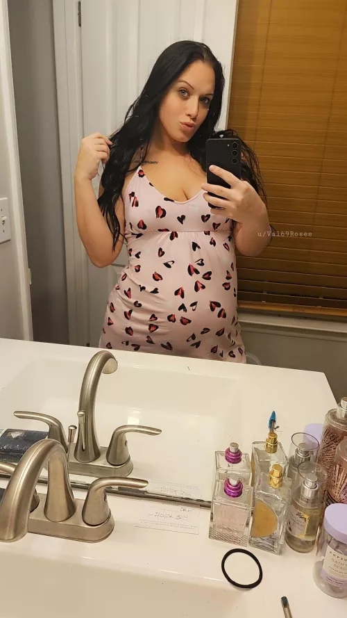 7 months pregnant, still felt cute (: by val69rosee