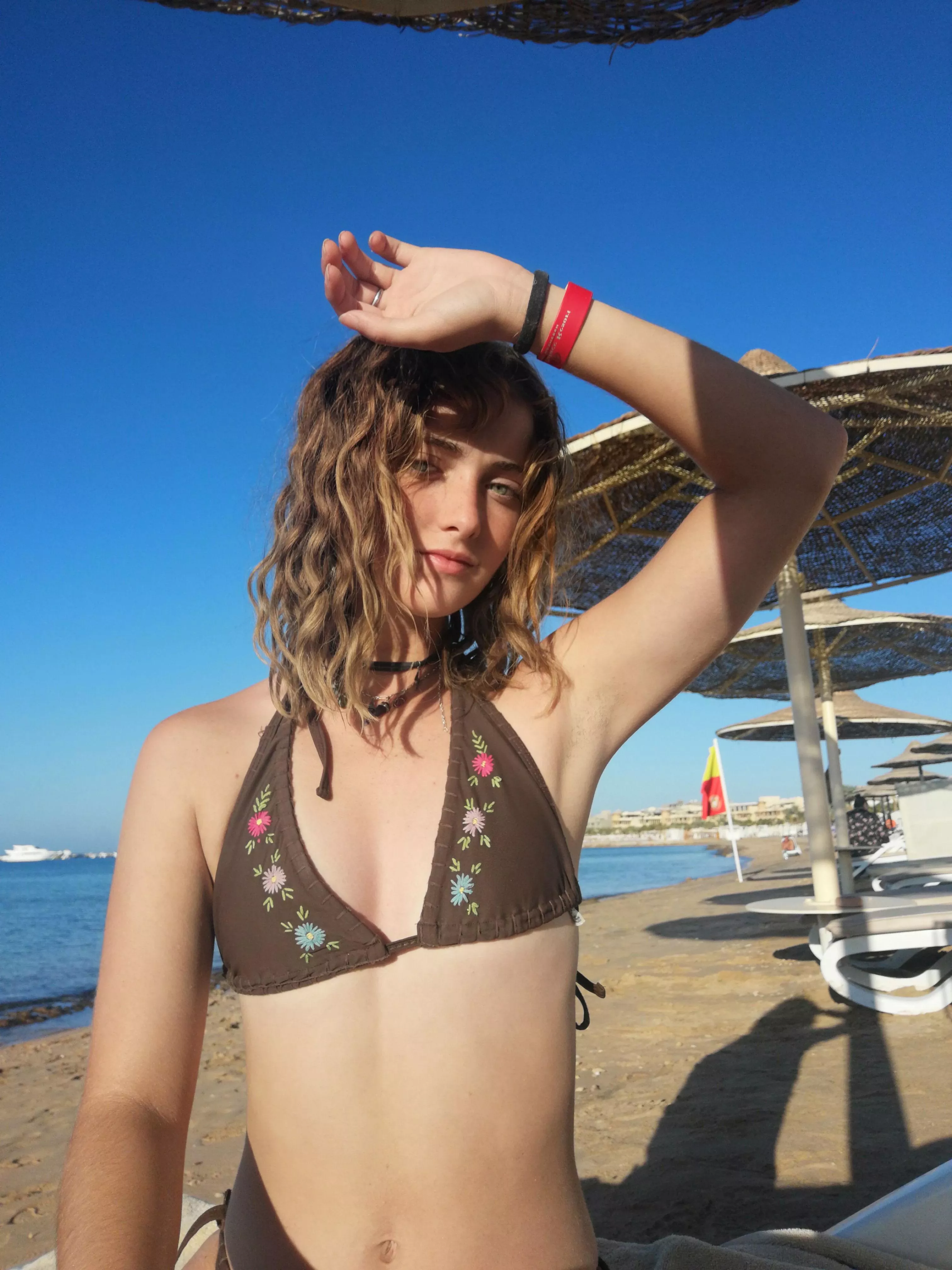 Admire my lovely ribcage. [F18] posted by MorboTheBelligerent