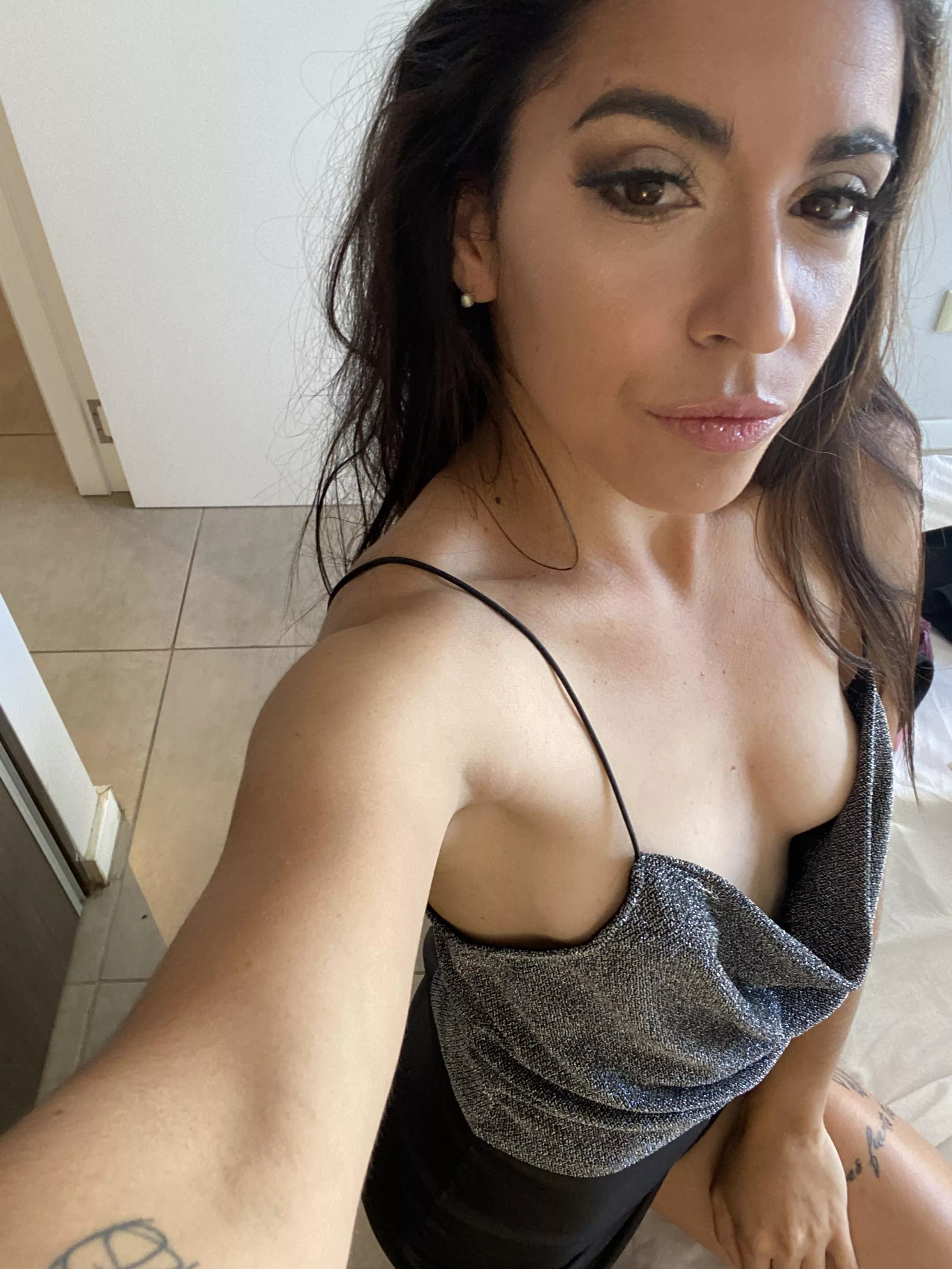 Are you into petite MILFs with small boobs? posted by monkeypdg