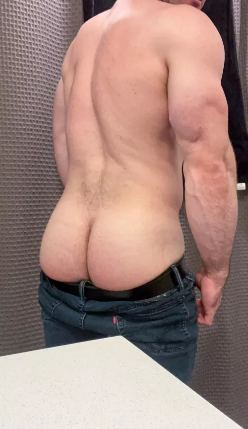 Cake 🍰 by Big-Zachary