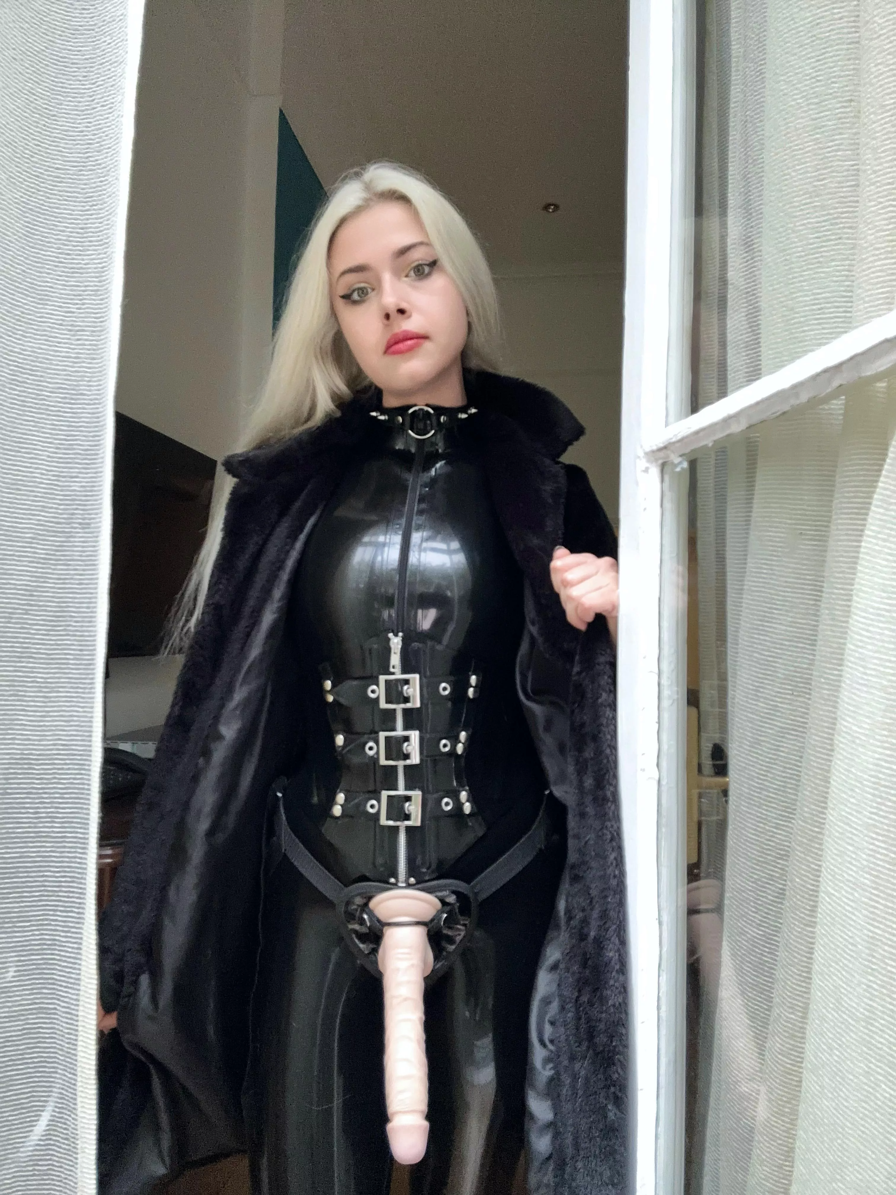 Come inside. posted by MistressMercyxoxalt