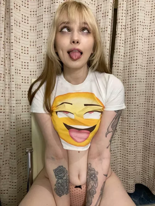 Cum on already, my parents will be home in 5 minutes by SexyHottieGlowing