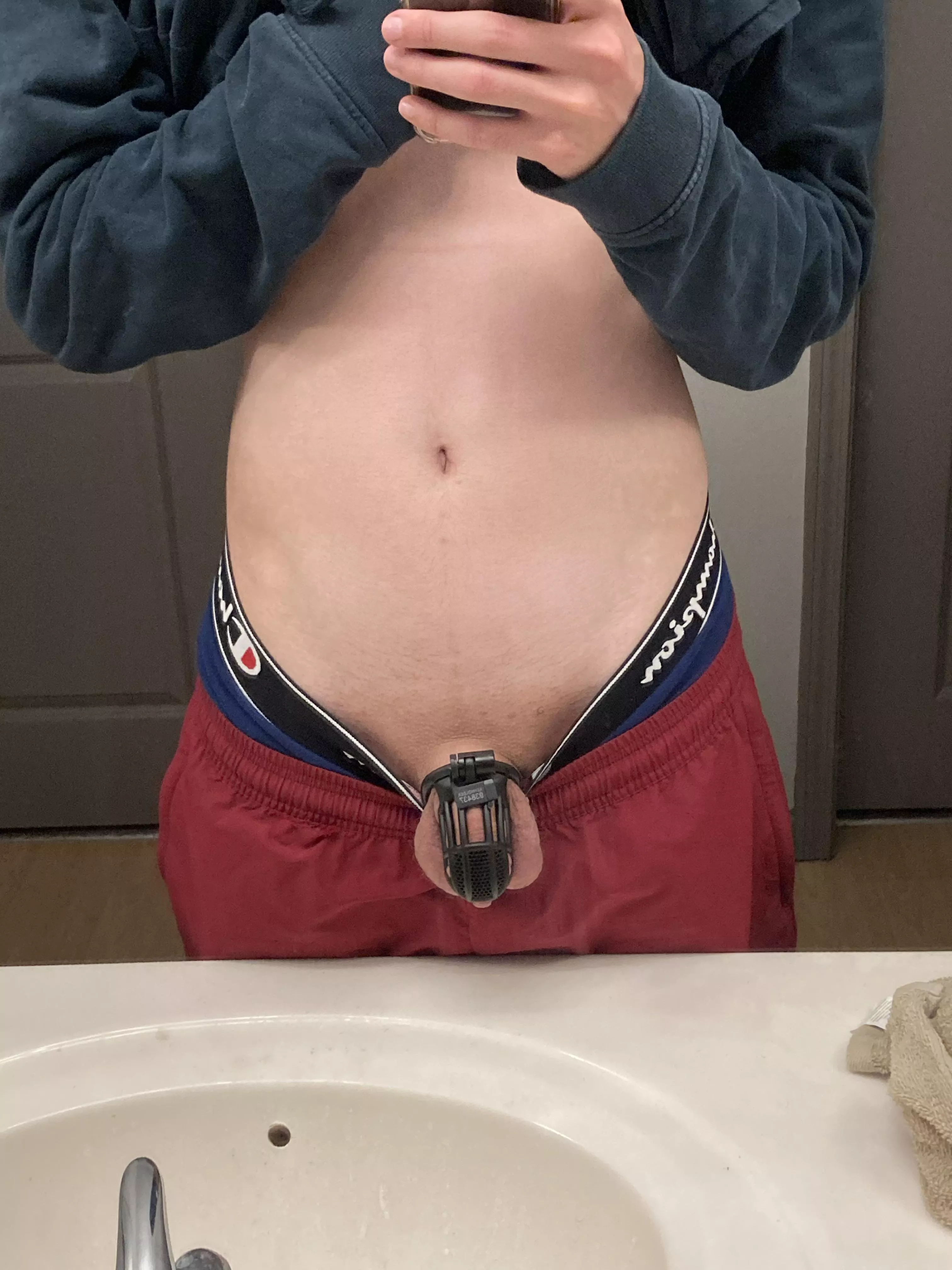 Do you like your twinks caged ;) posted by NickleFemboy