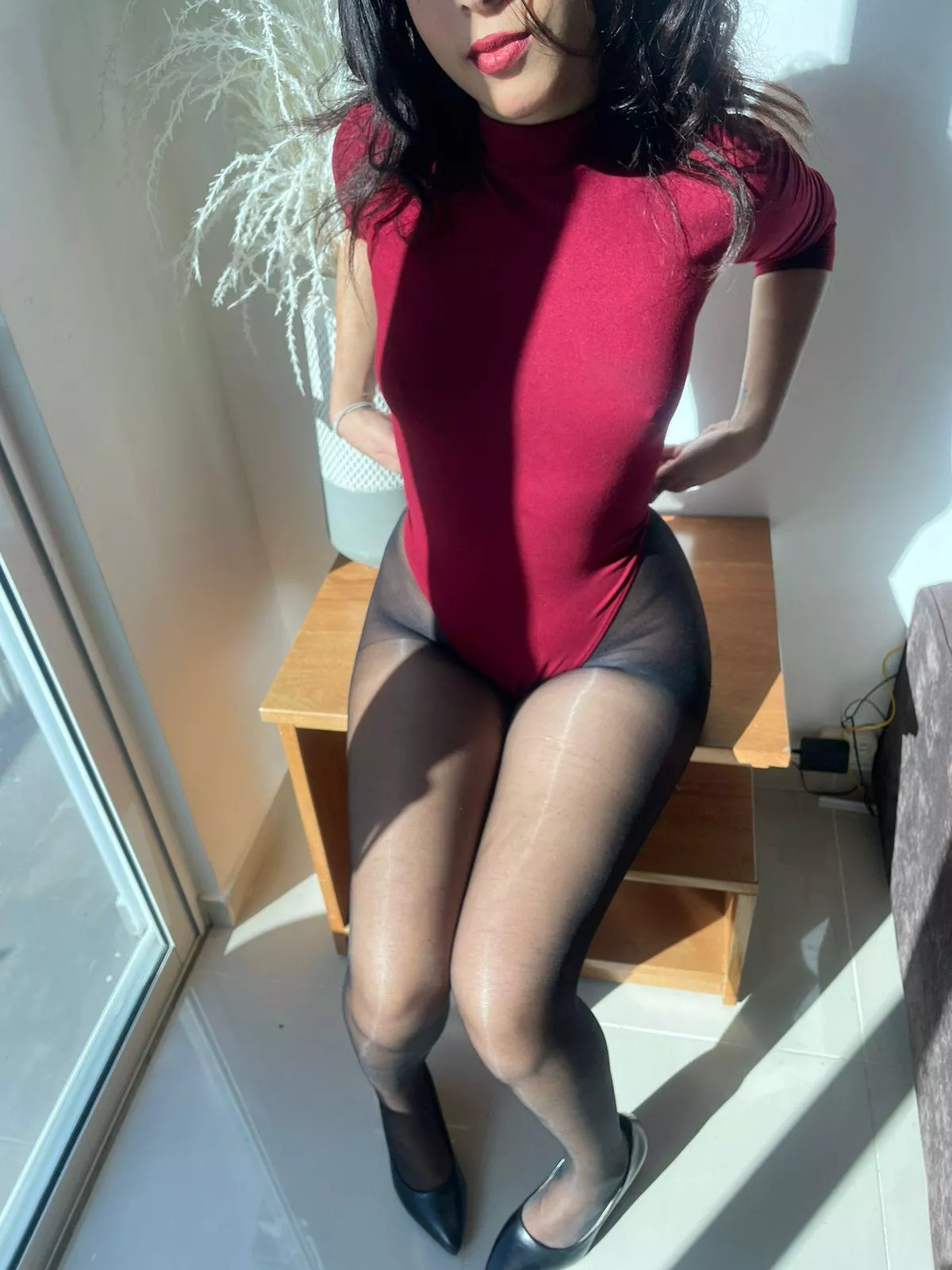 does it get you hard when 21yo wear pantyhose? posted by Confident-Emu4587