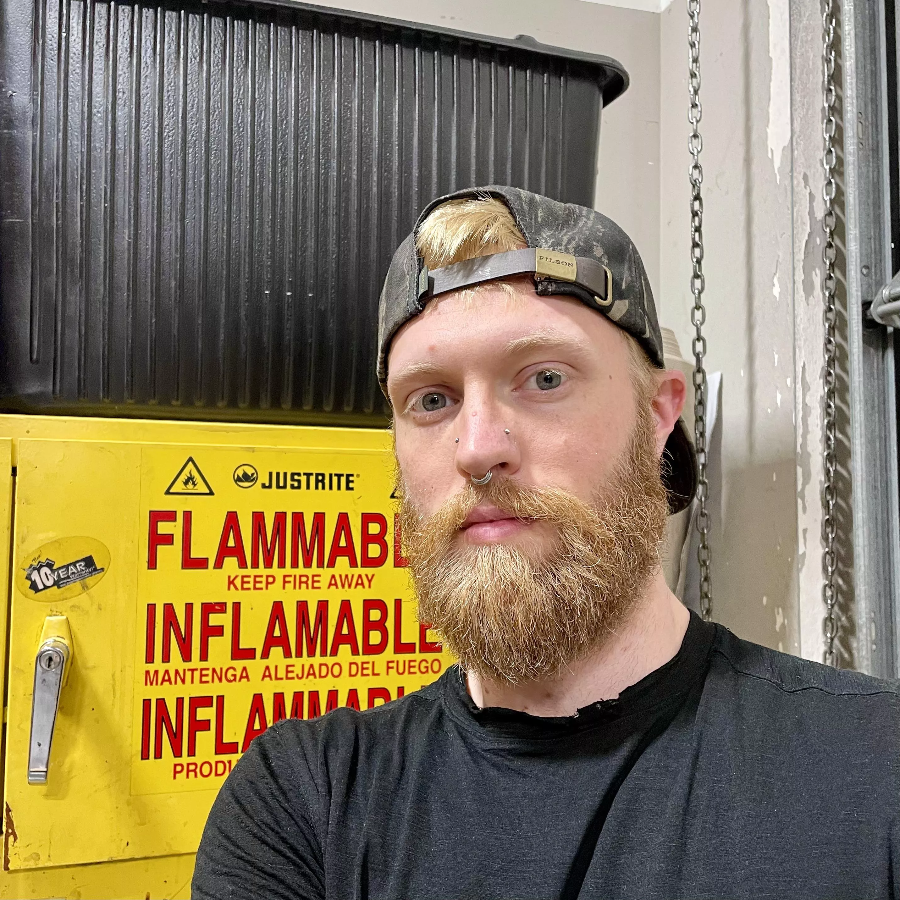 Dull workday posted by _vuorinen