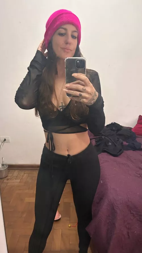 Ever wanted to experience a hot Mistress dominating you by Mistress_Ivyy