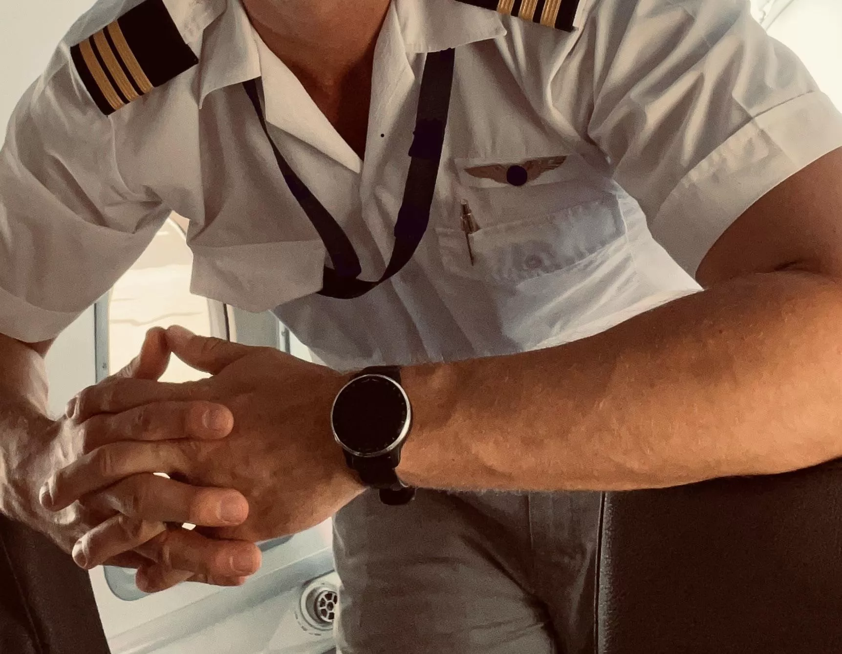 Good Afternoon from the flight deck 😉 posted by Solid_Midnight5202