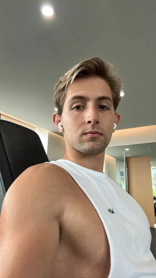 good morning lift by Valus_