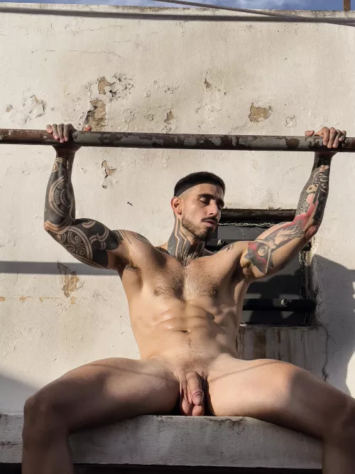 Have you ever do on a roof? 😈 by The_acido