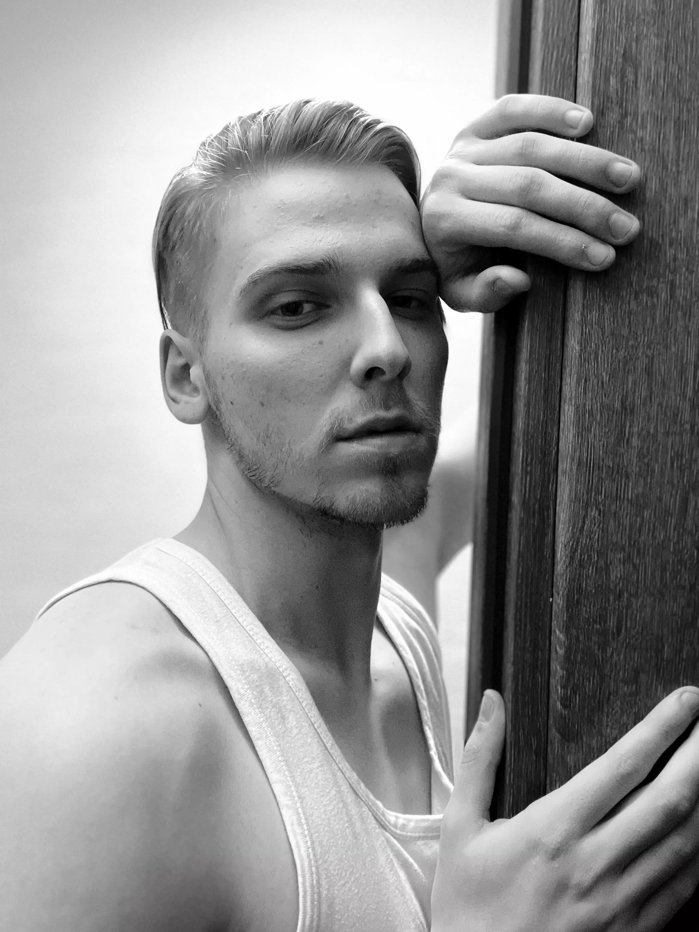 hey 🖤 posted by TeasingLion