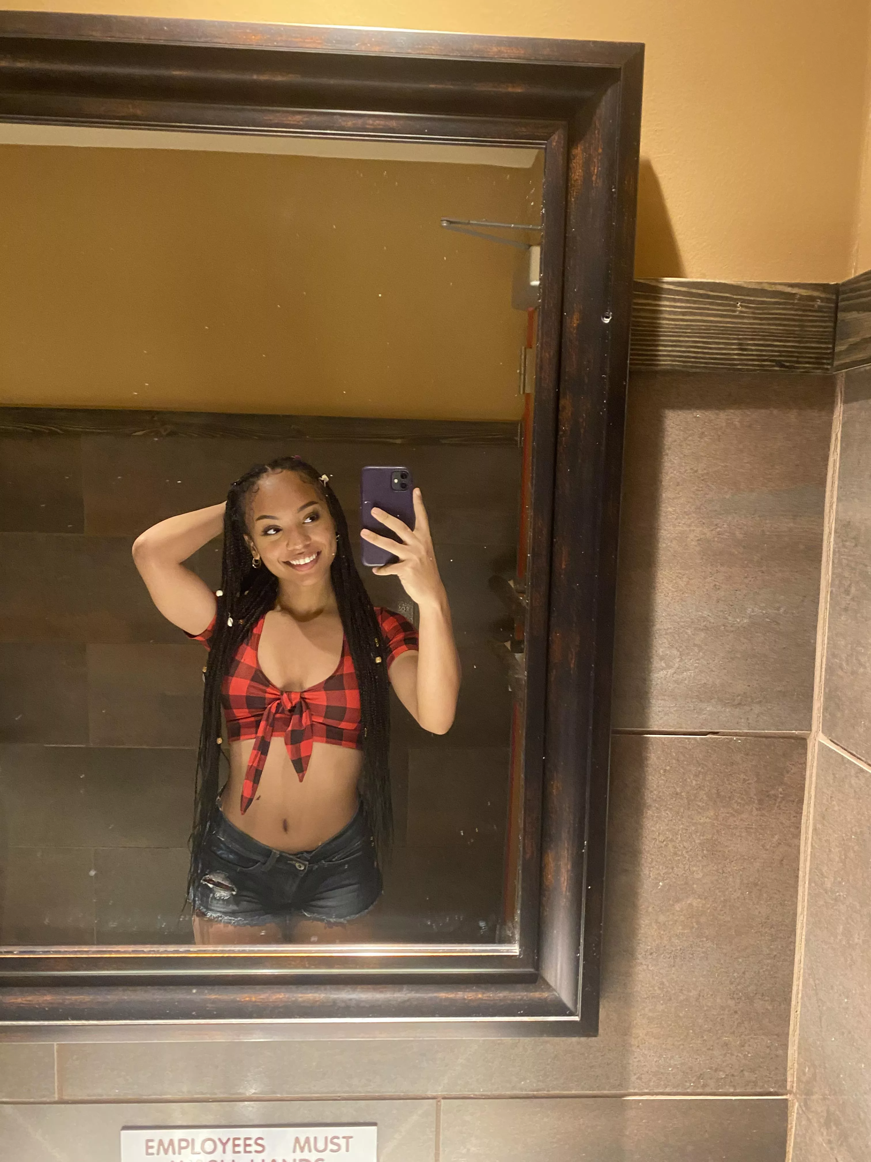 hey y’all posted by bbybella10