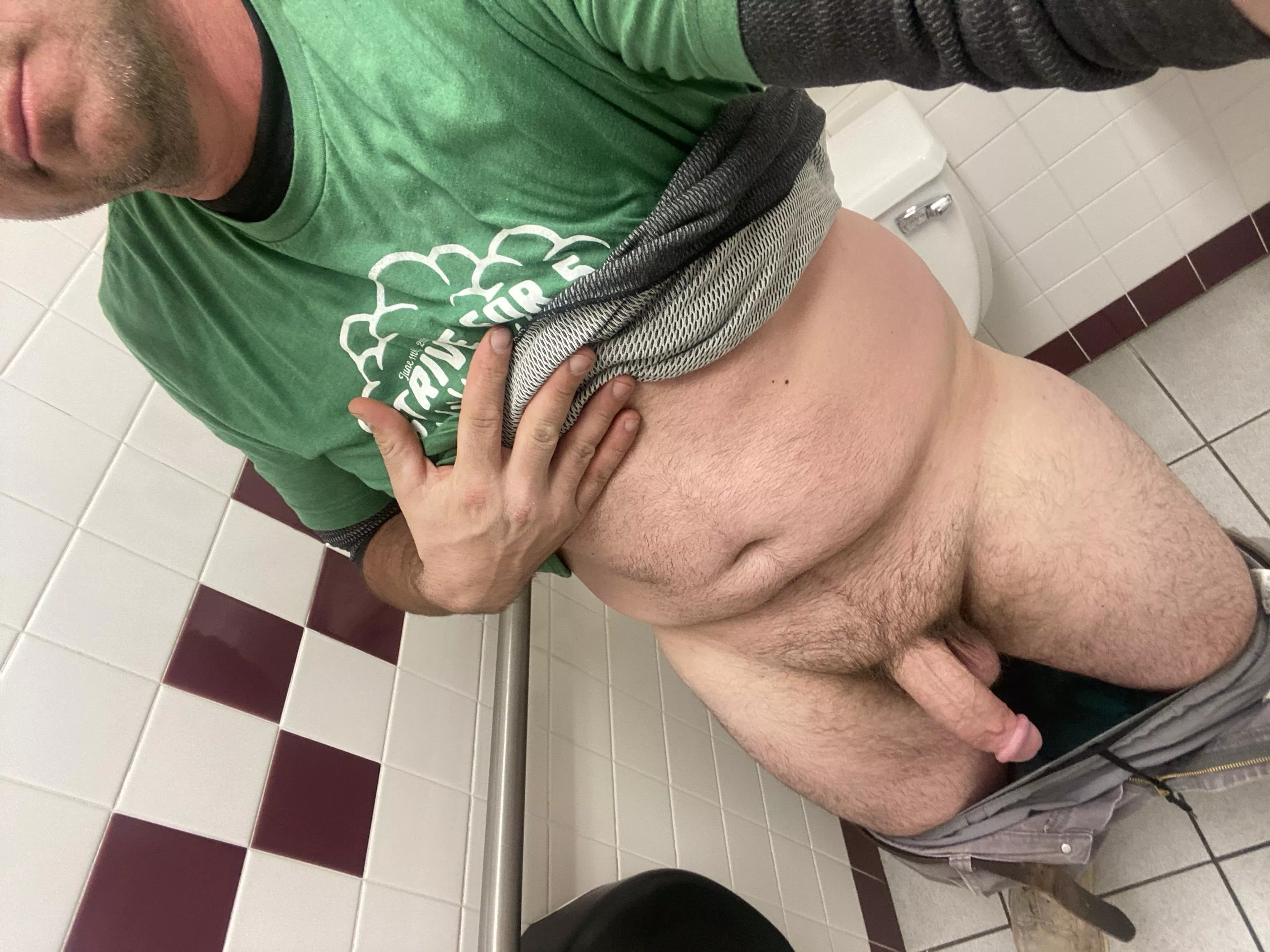 How’s my dadbod? posted by chicago123450