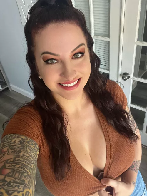 How’s the view by KinkyCurvyKatie