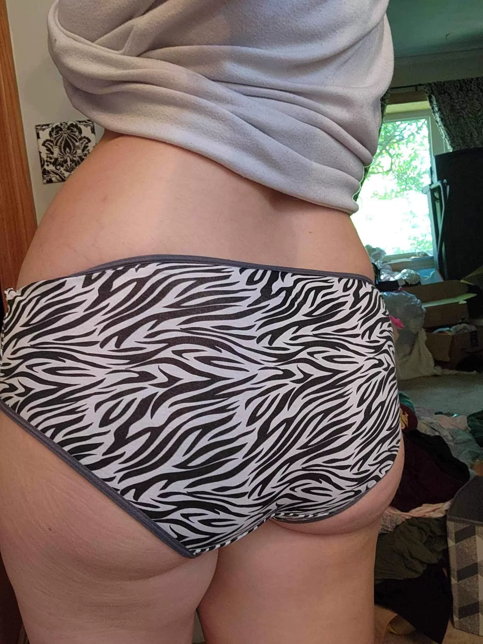 I am legit embarrassed by these. I get put in them for punishment. Maybe you guys think otherwise? I definitely wore a lot of zebra print growing up so zebra always makes me 🙈 posted by Kinkybunch-