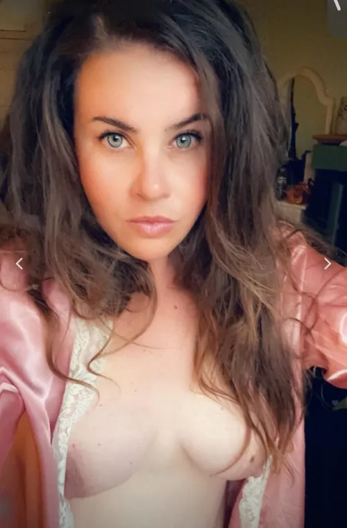 I may be a professional horse back rider…but in the bedroom I’m a professional slut who always performs. by theSubmissiveToes