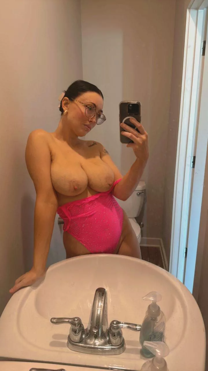 I think we should stay in bed a bit longer posted by Lanzii67