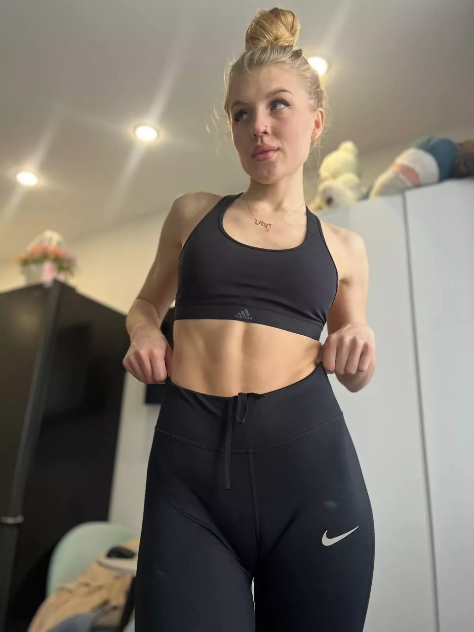 i will sit on your face to let you enjoy my toe posted by Lucky_Restaurant_610