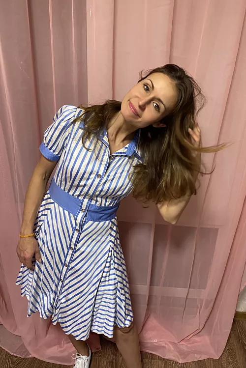 I would like to give you happiness before the weekend, but you also have to please me. F31 by Viki_soul