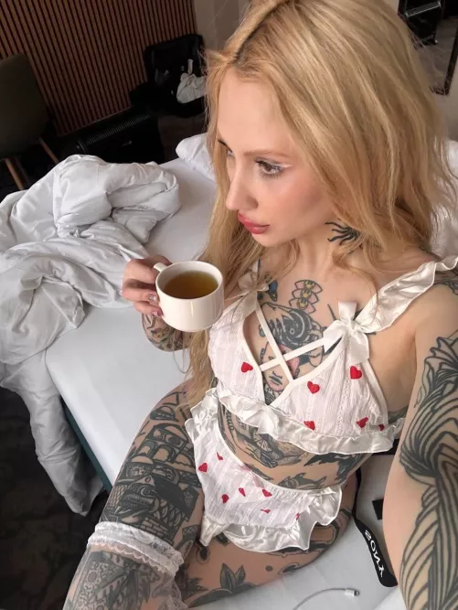 It’s so cold in here, please warm me up by crassfeather