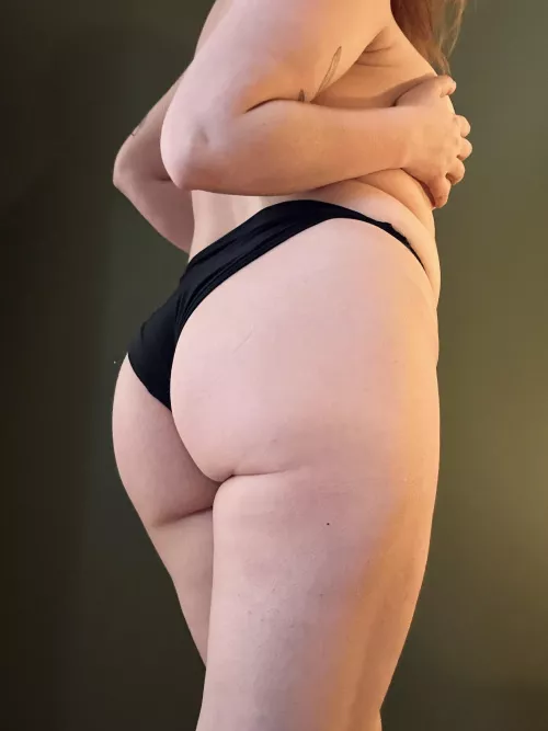 milf ass ready by ladyabigaelle