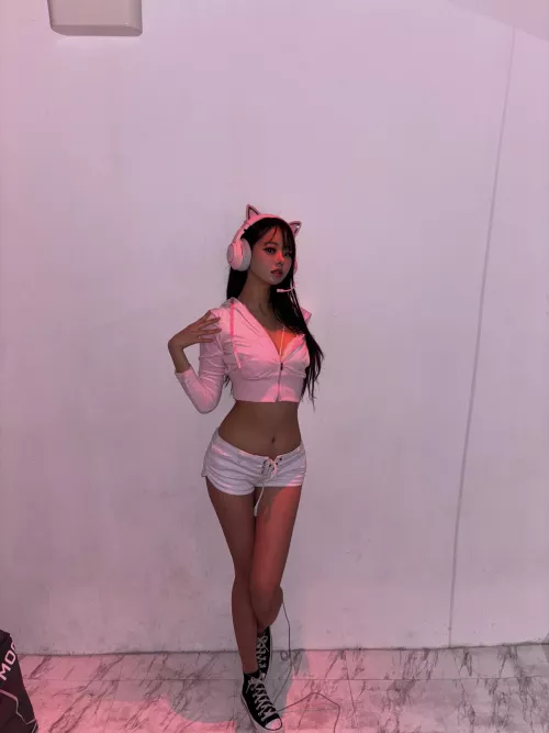 Milk please!? by xoo_Chloe