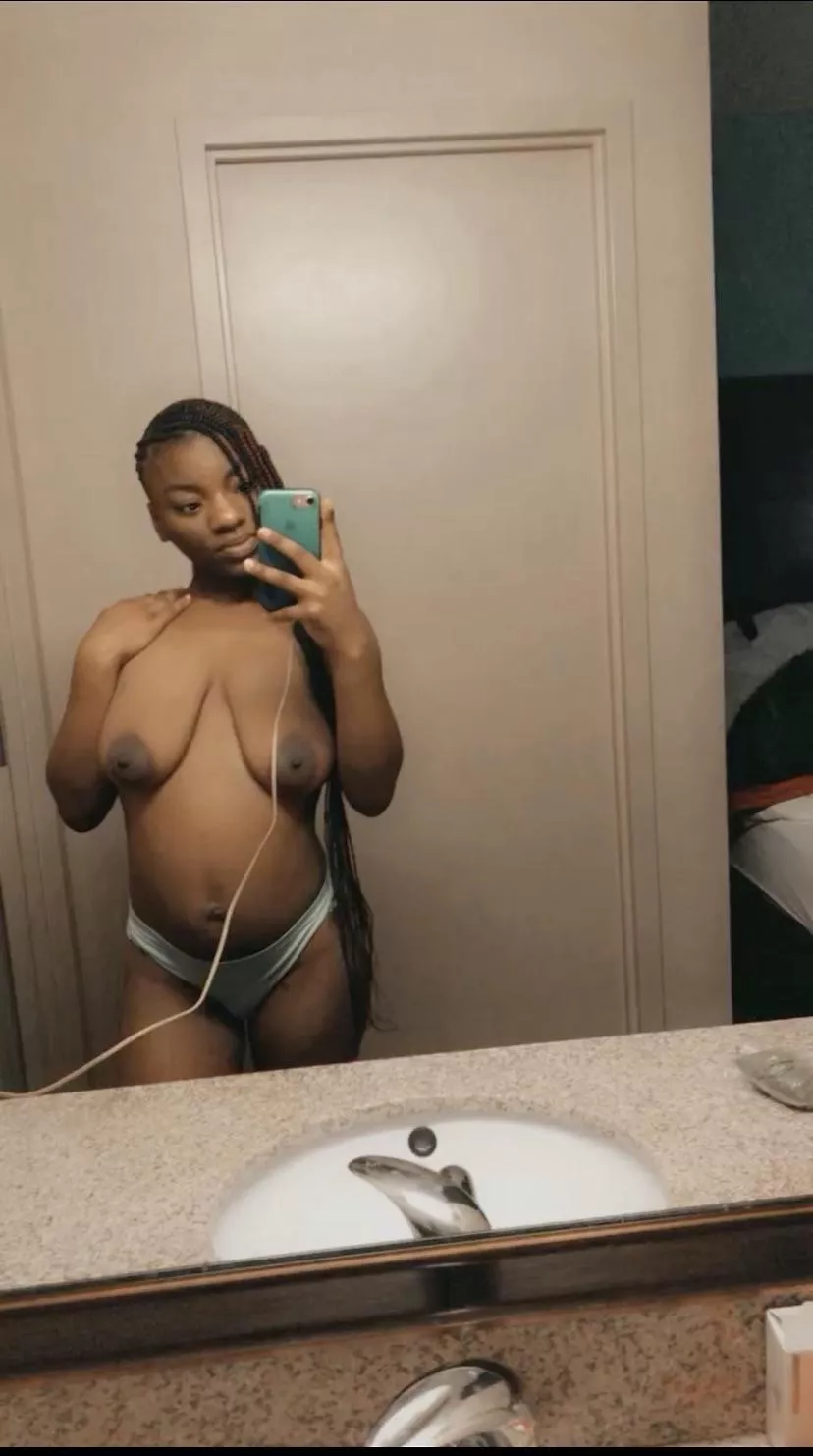 Mmmm  posted by Luhbabyte