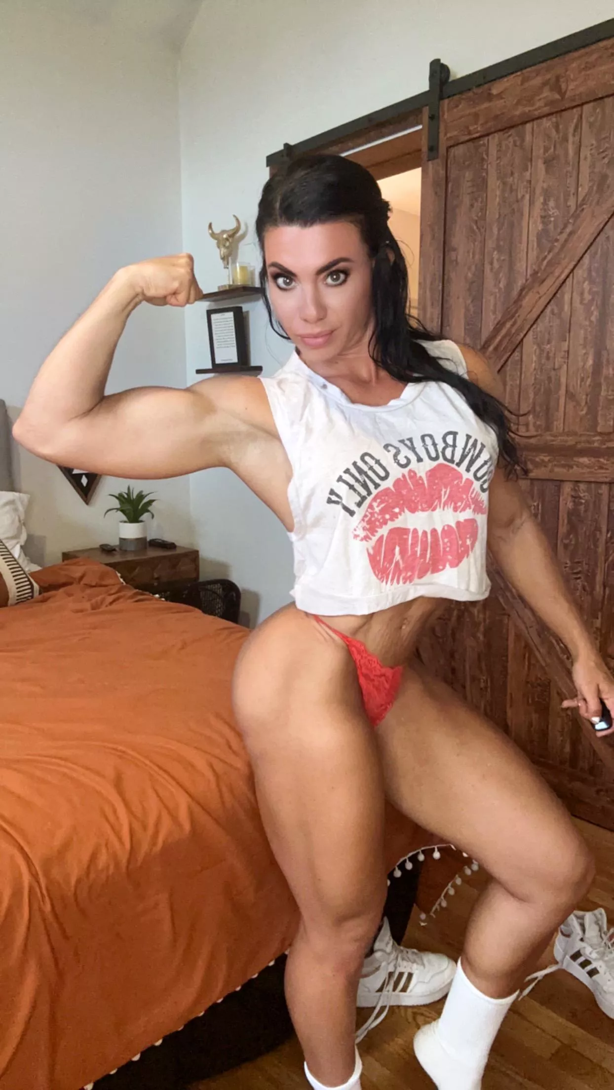 my gains are growing (f) posted by elenafox_thefit