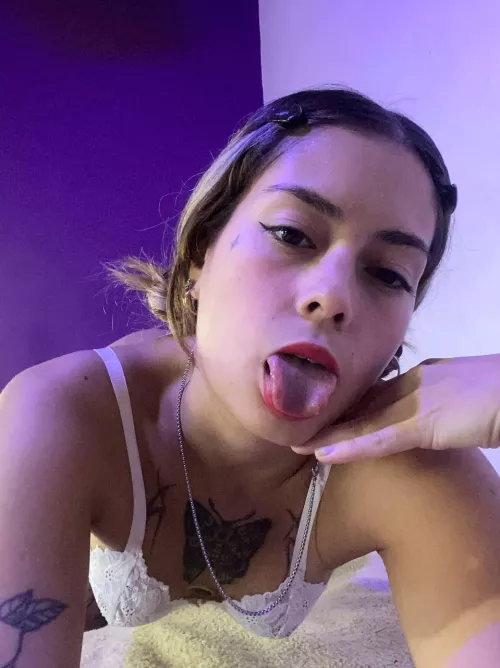 Naughty or nice? by Masenight