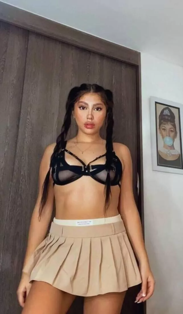 Petite and patiently waiting to get creampied ;P posted by djallelo