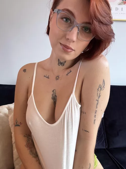 Petites like me has a lot to offer you know by TopDragnfruit