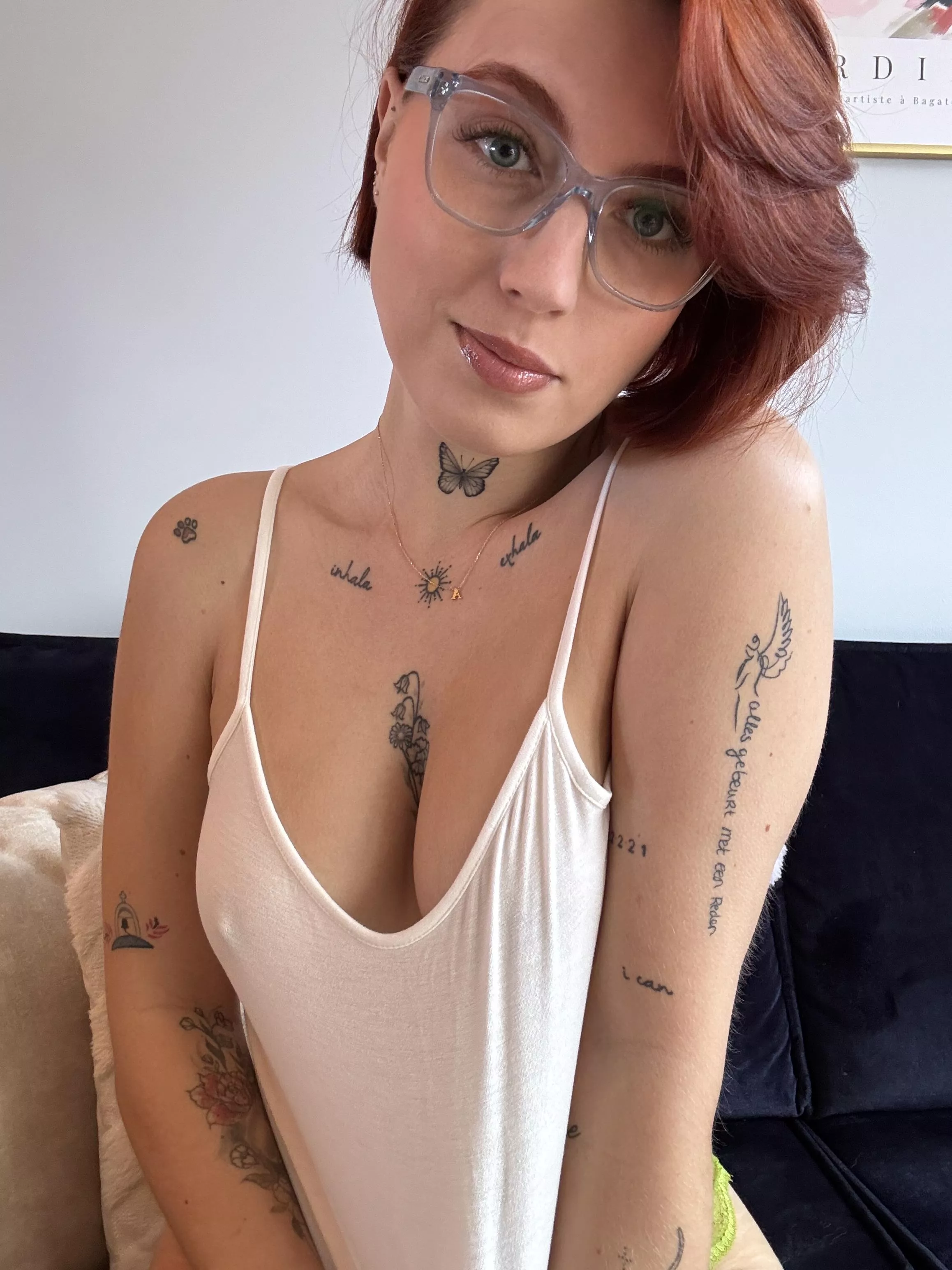 Petites like me has a lot to offer you know posted by TopDragnfruit