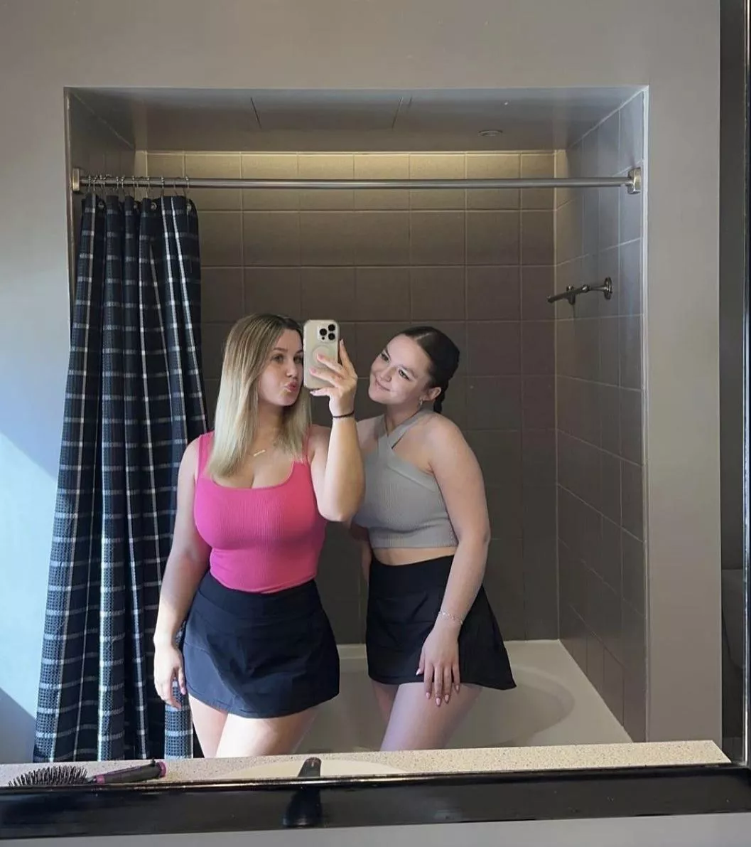 Pretty in Pink posted by Yourpervfriend