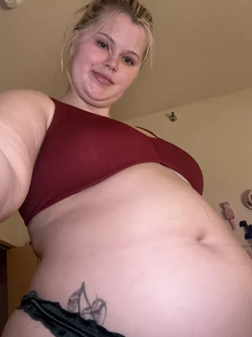 Seafood boil bloated belly  by wispy_girlwa