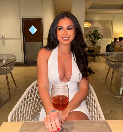 Seductive look by QuuensGambitDeclined