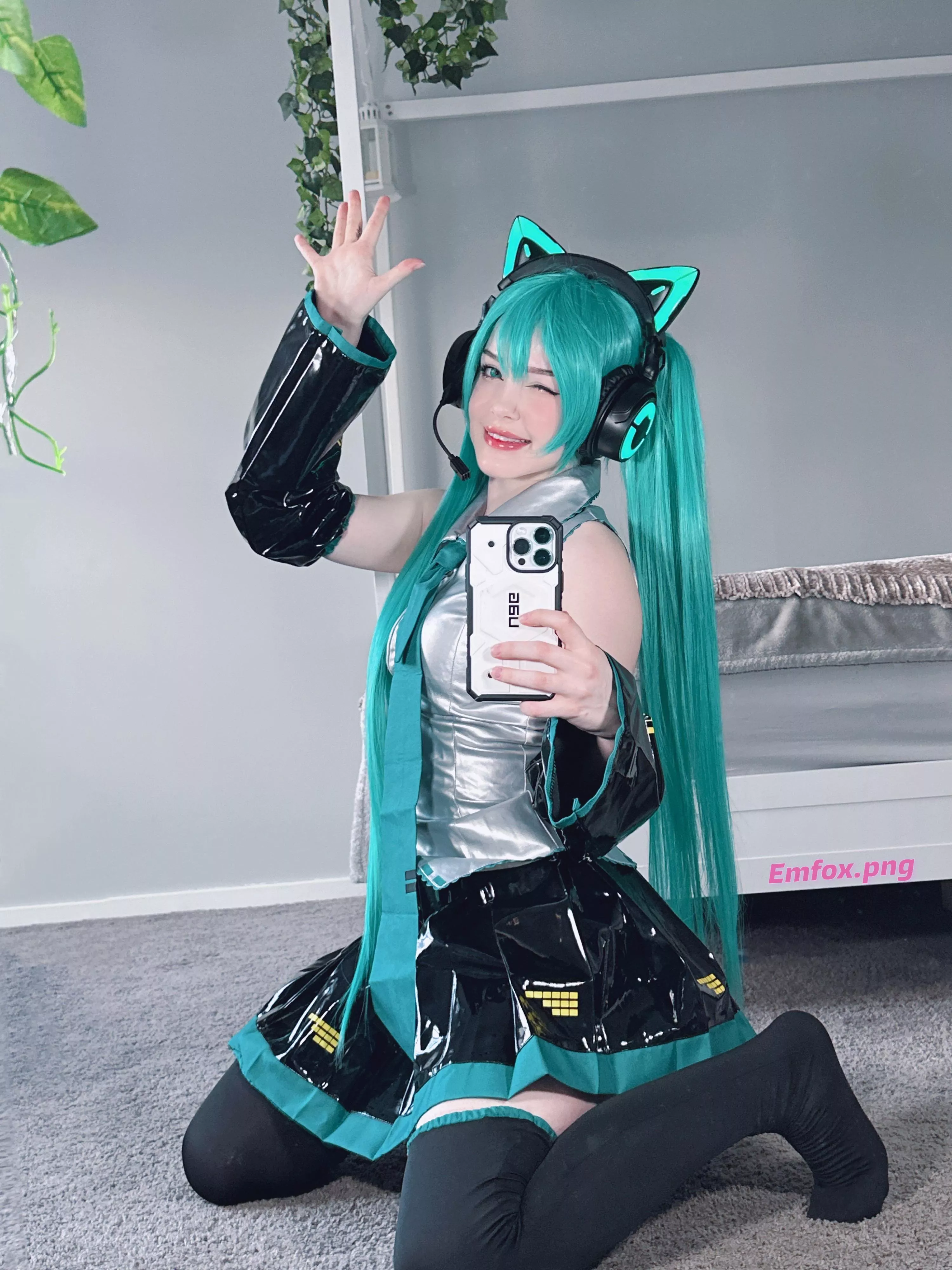 [Self] Catgirl Hatsune Miku Cosplay posted by Emfoxpng
