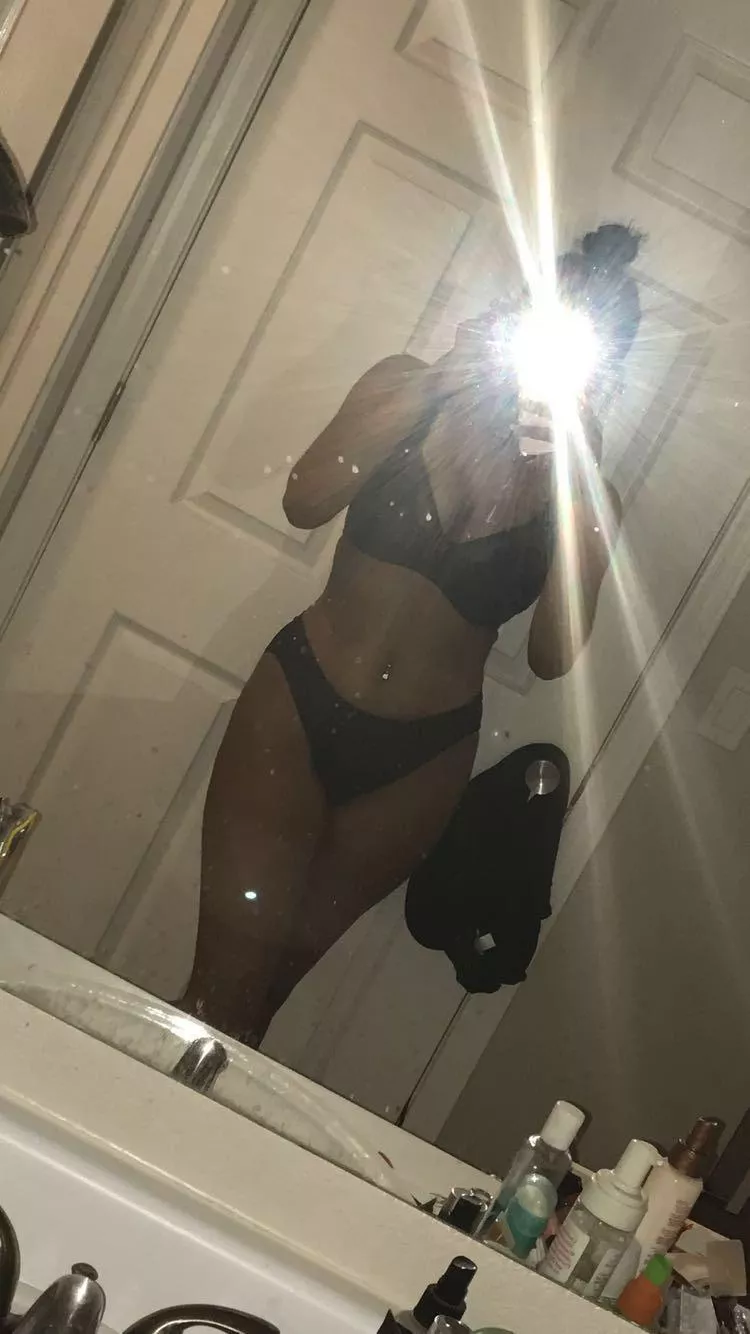 She’s been enjoying the comments and photos we got from sharing. Any new comers want to play? posted by Thickandcurious222