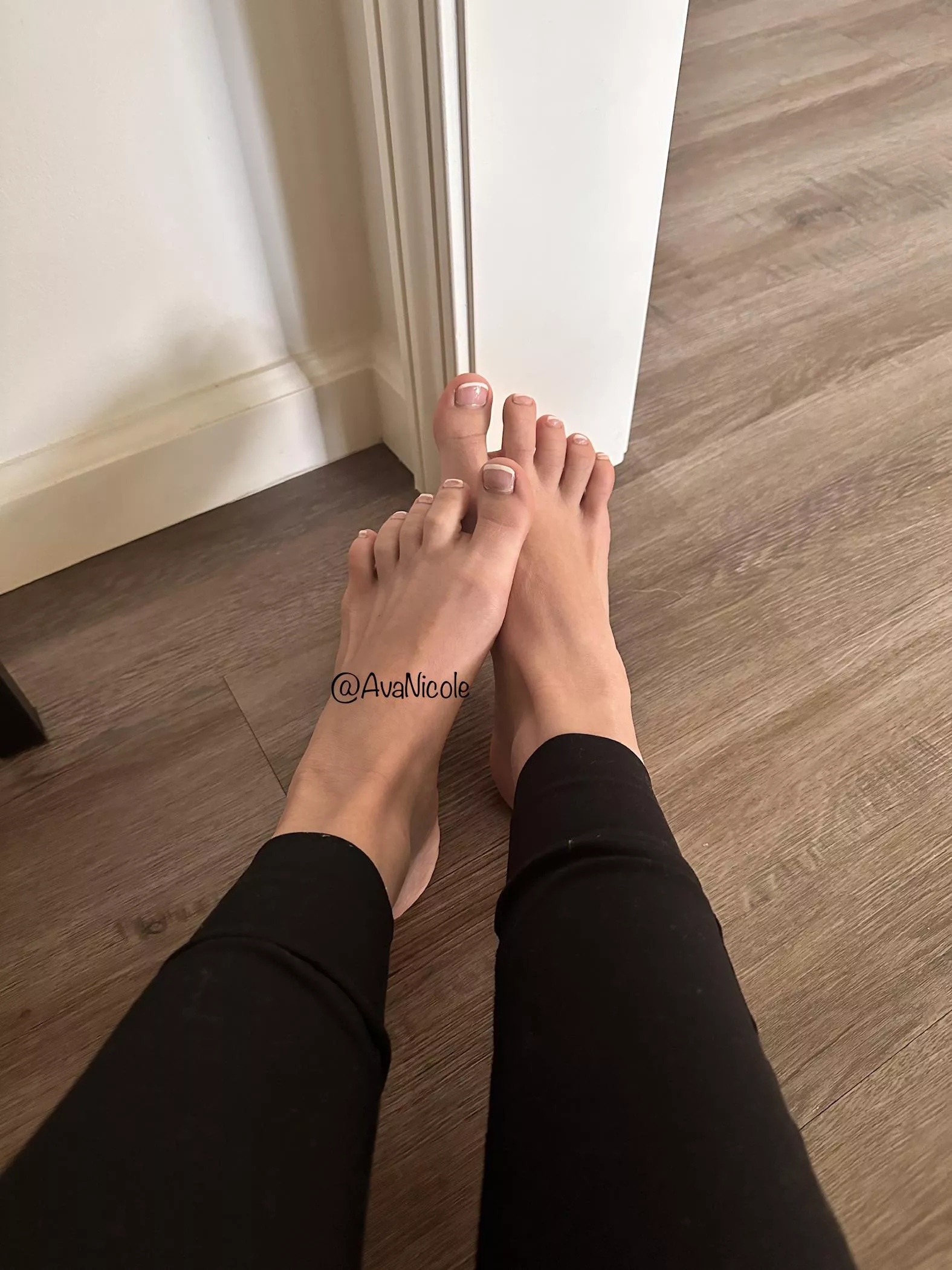 Some beautiful feet to start your Friday  posted by AvaMatelyn