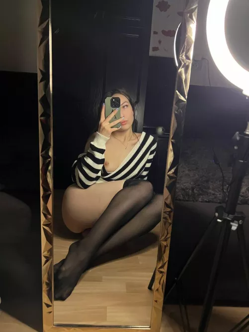 Take off the tights from me by sreezi