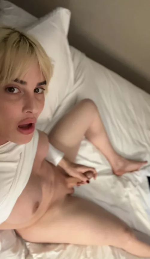 Tell me if you stopped to observe me. by translucyfateful