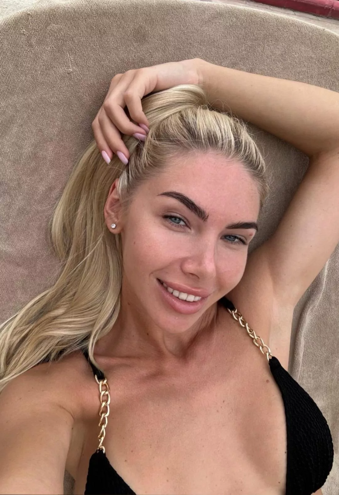 The new Krystal Boyd posted by L33v1