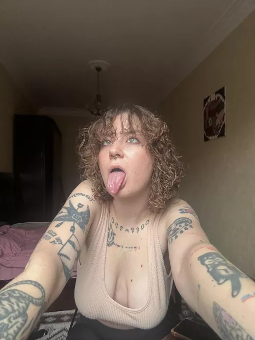 Totally confused.. 🙄 by feetyourlick