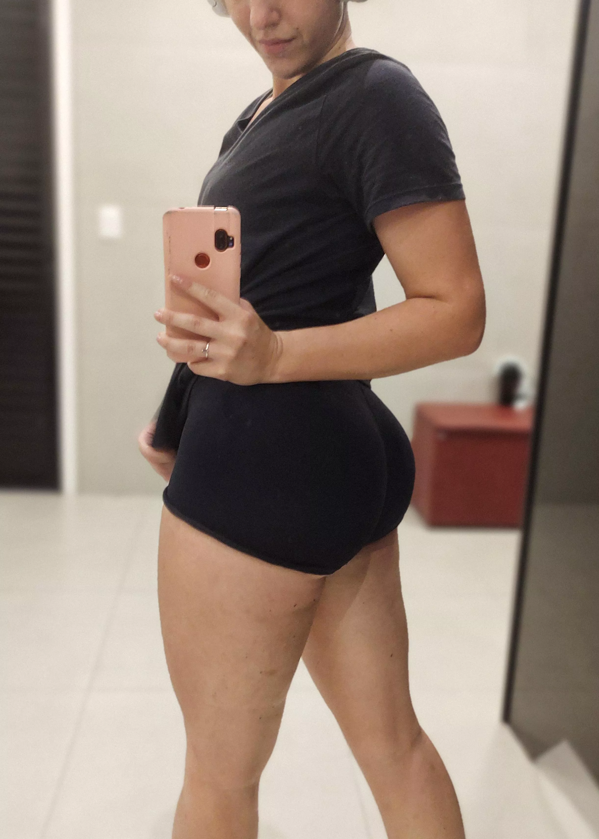 What if I told I'm also wearing a buttplug posted by YogiGirl361