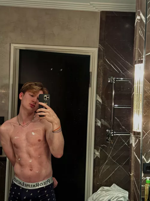 (20) hey, how are you today?🥵😋 by Lower-Weakness-7218