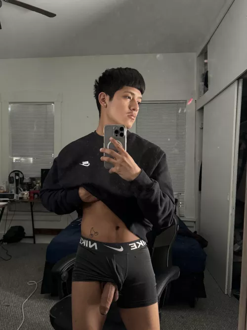 (20) Who’s into uncut?  by TheonlyodiOF