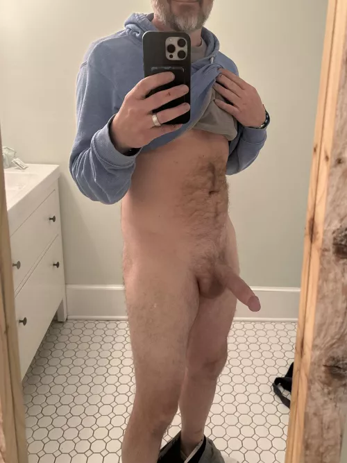 [43] who’s around tonight? by Preppyyny