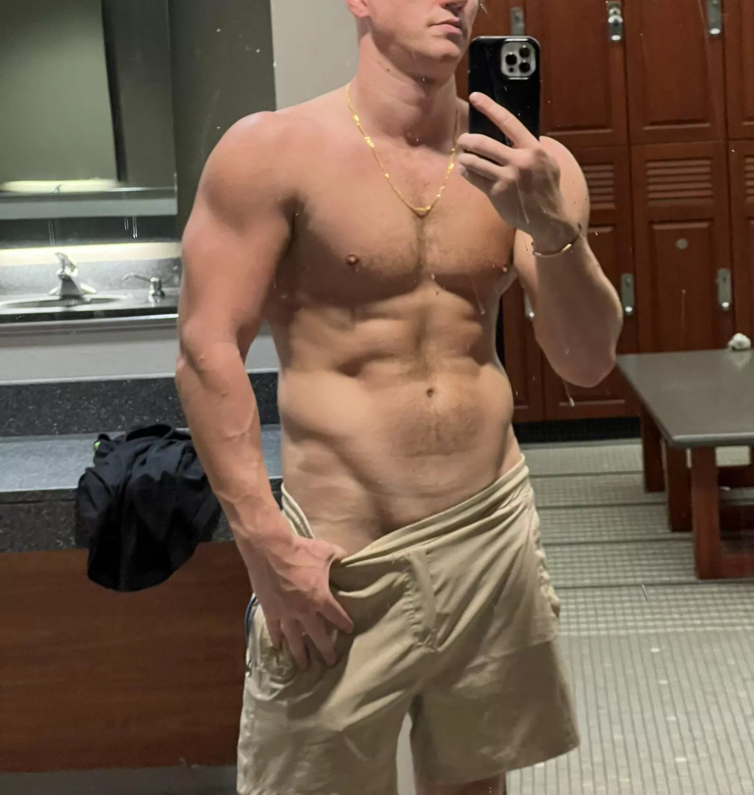 A fresh pump before heading out on a Friday night. Who’s coming with me? posted by redditthrowaway1155