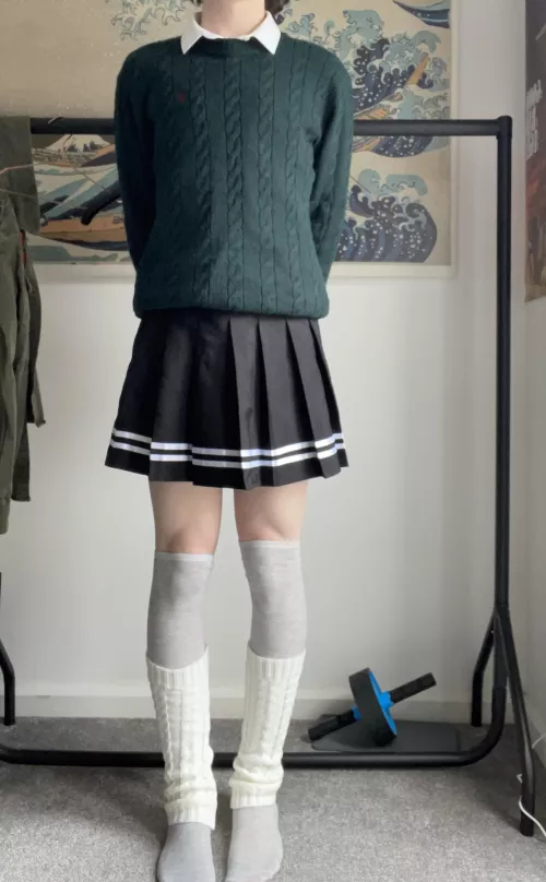 Academic fit :3  by cymodr