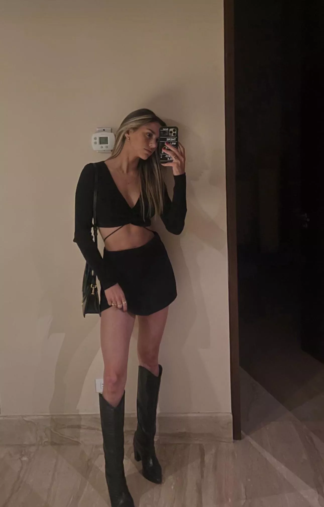 Andrea posted by No_Concentrate870